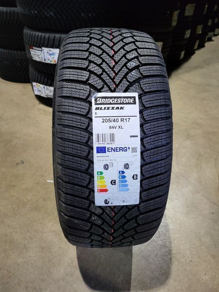 205/40/17 BRIDGESTONE 4бр