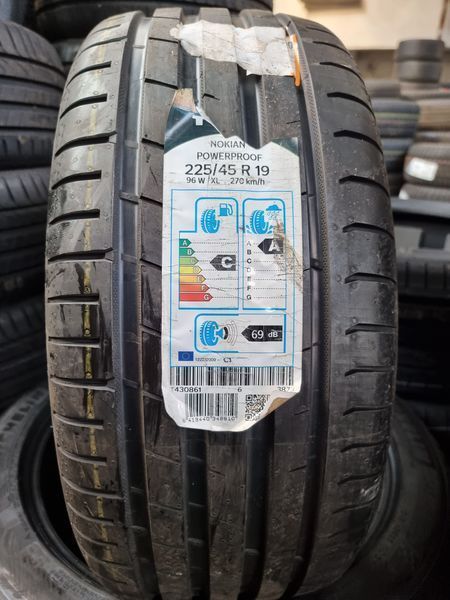 225/45/19 NOKIAN 4бр
