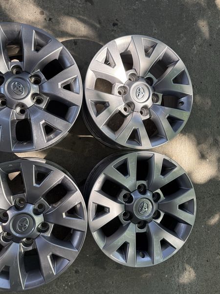 16цола TOYOTA 4бр 6x139 7 4бр Оригинални
