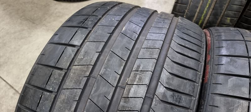 355/25/21 PIRELLI 2бр,Lamborghini Aventador