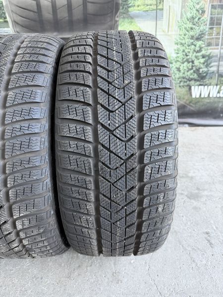 235/40/19 PIRELLI 4бр