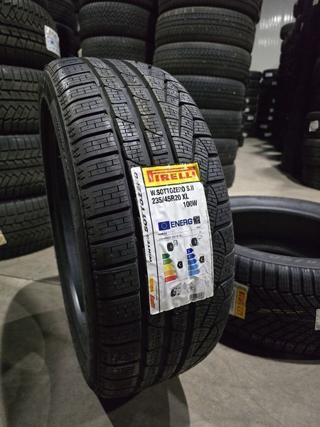 235/45/20 PIRELLI 4бр